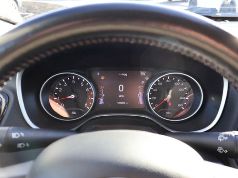 Used 2021 Jeep Compass Limited image 35