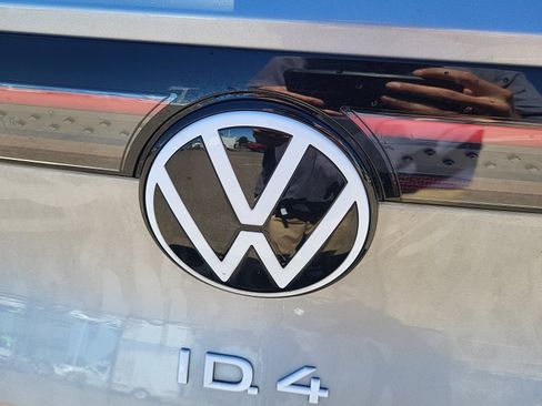 Used 2023 Volkswagen ID.4 Pro AWD/4WD image 23