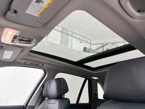 Used 2016 BMW X5 xDrive40e image 16