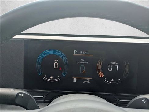 Used 2025 Hyundai Kona SEL AWD/4WD image 11