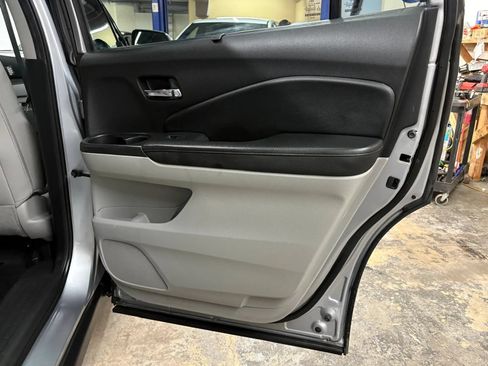 Used 2019 Honda Pilot EX-L image 35