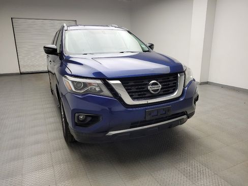 Used 2019 Nissan Pathfinder SV image 14