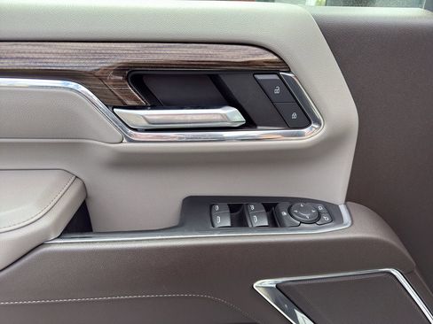 Used 2024 Chevrolet Silverado 2500 LT image 11