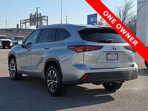 Certified 2024 Toyota Highlander XLE image 4