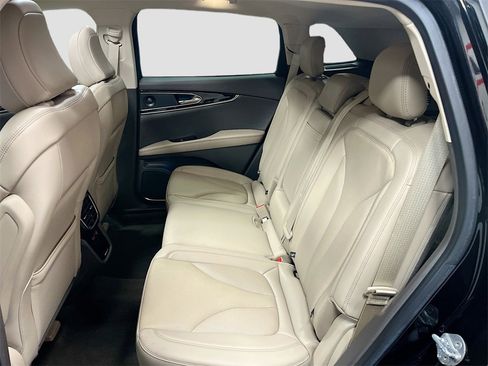 Used 2023 Lincoln Nautilus Reserve w/ Equipment Group 201A image 26