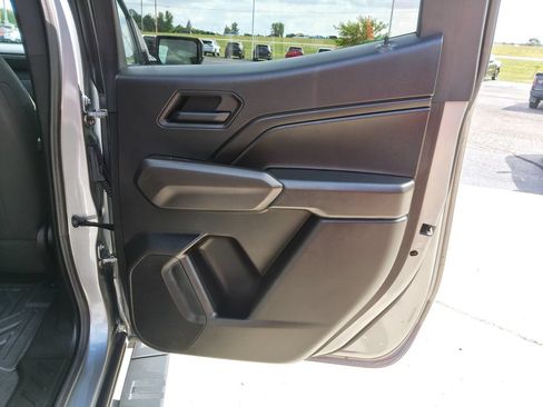 Used 2025 Chevrolet Colorado Trail Boss AWD/4WD image 16