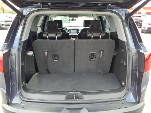 Used 2019 GMC Acadia SLT AWD/4WD image 20