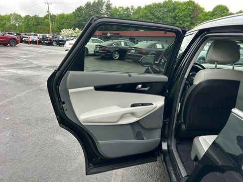 Used 2016 Kia Sorento SX AWD/4WD image 18