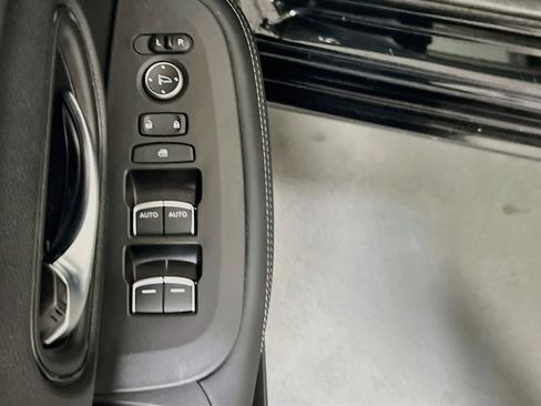 Used 2023 Honda HR-V EX-L image 17
