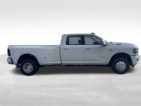 New 2025 RAM 3500 Laramie image 4