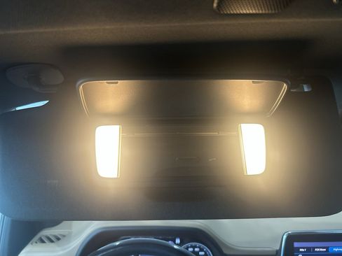 Used 2021 Chevrolet Tahoe Premier w/ Premium Package image 38