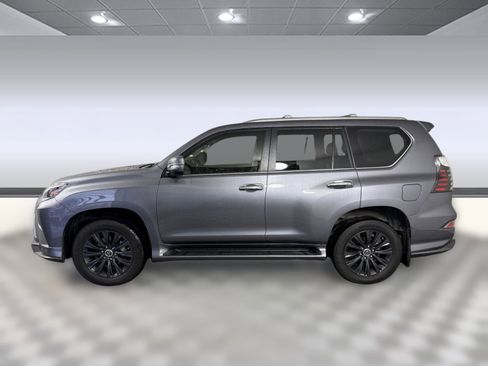 Used 2023 Lexus GX 460 Luxury w/ Sport Design Package AWD/4WD image 2