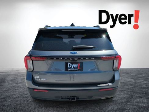 Used 2025 Ford Explorer Active RWD image 5