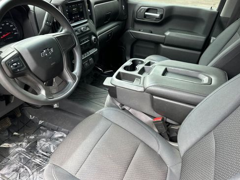 Used 2019 Chevrolet Silverado 1500 Custom Trail Boss w/ Custom Convenience Package AWD/4WD image 11