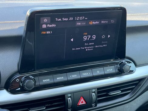 Used 2023 Kia Forte LXS w/ LXS Technology Package image 17