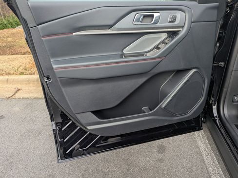 New 2026 Ford Explorer ST w/ Sun And Sound Package image 9