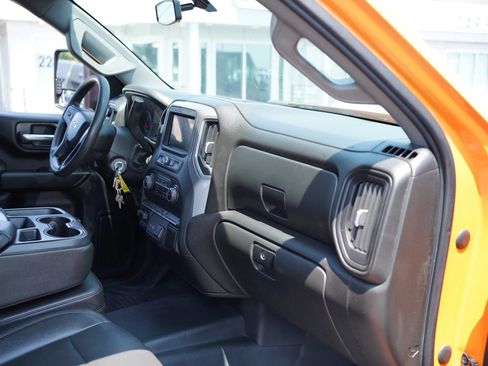 Used 2021 Chevrolet Silverado 3500 W/T w/ WT Convenience Package AWD/4WD image 2