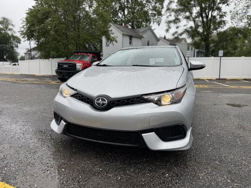 Used 2016 Scion iM image 2