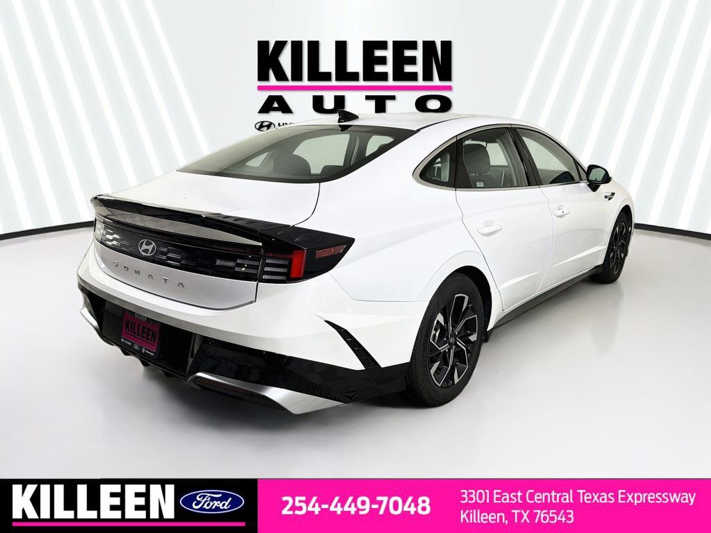 Used 2025 Hyundai Sonata SEL FWD image 9