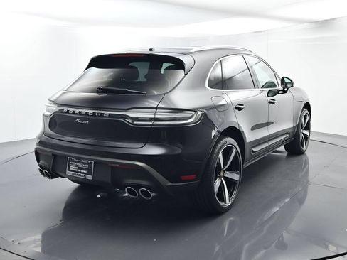 Certified 2025 Porsche Macan AWD/4WD image 14