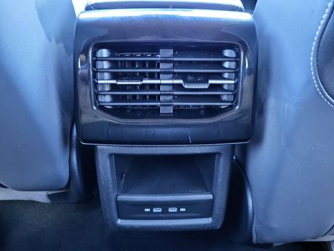 Used 2023 Volkswagen ID.4 Pro AWD/4WD image 22