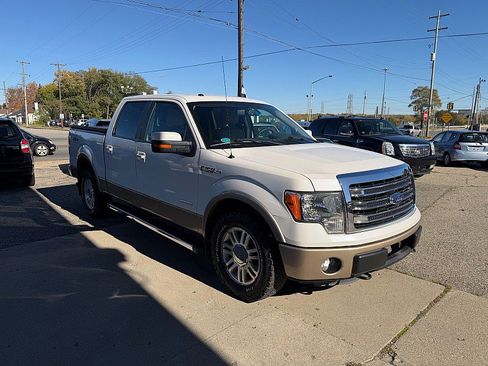 Used 2013 Ford F150 Lariat w/ Mid Equipment Group image 7