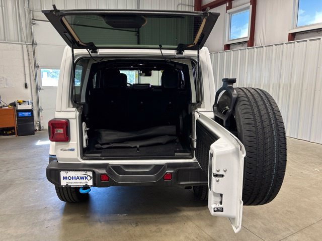 Used 2024 Jeep Wrangler Unlimited Sahara w/ Technology Group AWD/4WD image 20