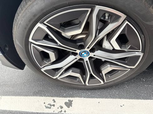 Used 2024 BMW iX xDrive50 w/ Convenience Package AWD/4WD image 7