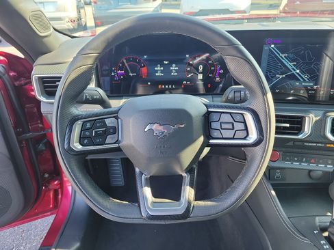 Used 2025 Ford Mustang Premium image 25