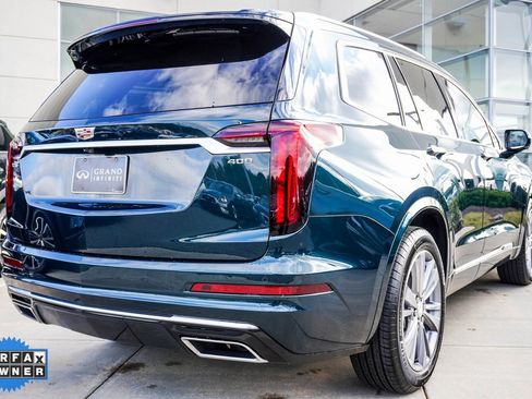 Used 2025 Cadillac XT6 Premium Luxury image 9
