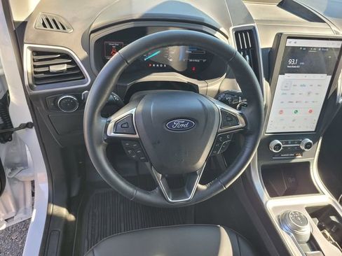 Certified 2024 Ford Edge SEL image 30