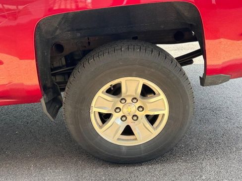 Used 2018 Chevrolet Silverado 1500 LT w/ All Star Edition AWD/4WD image 9