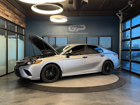 Used 2020 Toyota Camry SE AWD/4WD image 24