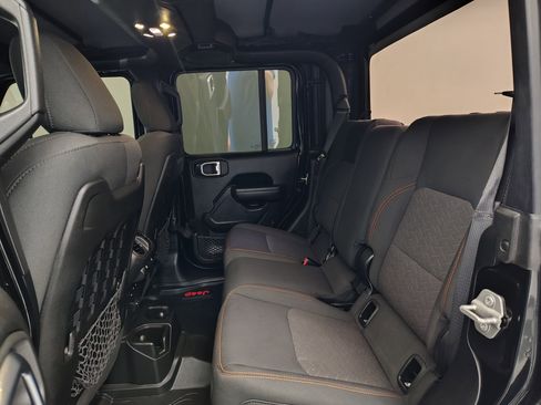 Used 2023 Jeep Gladiator Mojave image 24