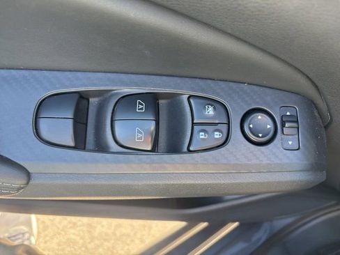 Used 2025 Nissan Altima 2.5 SV image 21