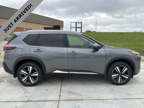 Certified 2023 Nissan Rogue Platinum w/ Platinum Premium Package image 4