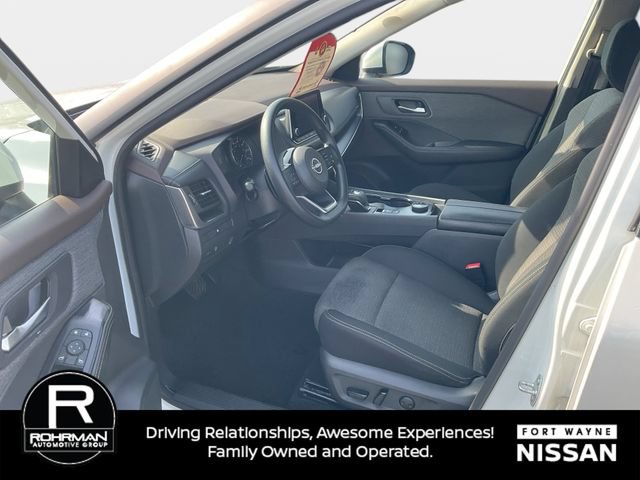Used 2023 Nissan Rogue SV AWD/4WD image 11
