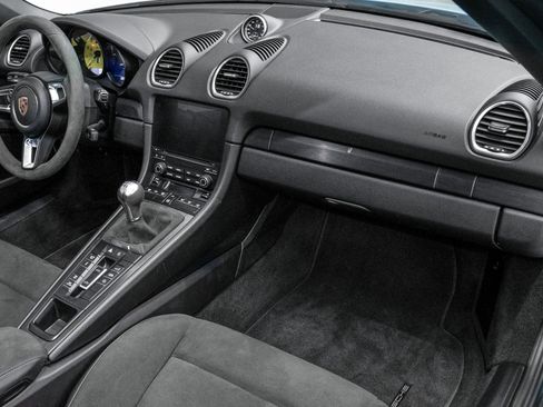 Used 2022 Porsche 718 Boxster Spyder image 13