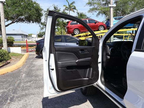 Used 2024 Chevrolet Colorado LT w/ LT Convenience Package II RWD image 20