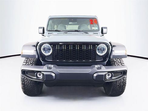 Used 2024 Jeep Wrangler Unlimited Sport AWD/4WD image 6