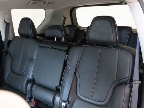Used 2025 INFINITI QX80 Sensory AWD/4WD image 25