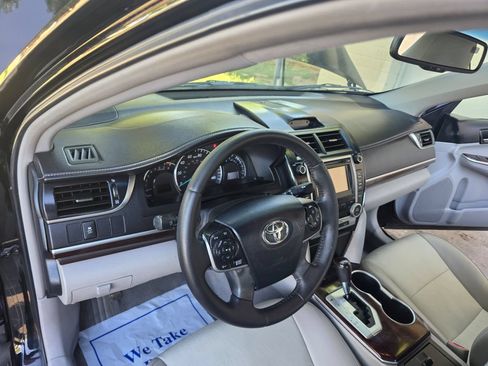 Used 2012 Toyota Camry XLE w/ Leather Pkg FWD image 15