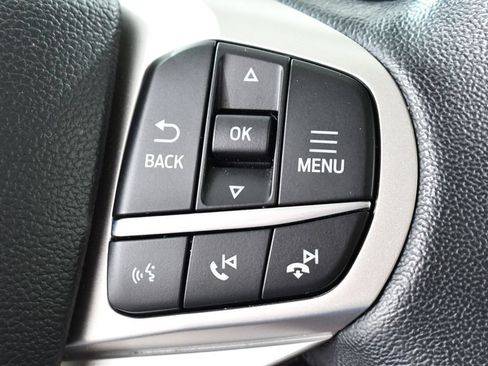 Used 2022 Ford Explorer XLT w/ Equipment Group 202A AWD/4WD image 33