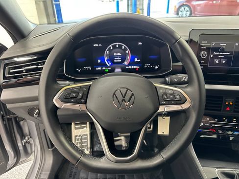 Used 2025 Volkswagen Jetta Sport FWD image 12