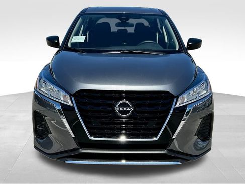 New 2025 Nissan Kicks Play S image 9