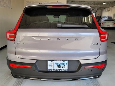 New 2026 Volvo XC40 B5 Ultra image 5