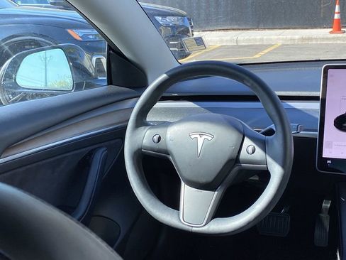 Used 2022 Tesla Model 3 image 3