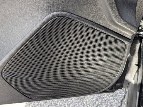 Used 2024 Cadillac XT4 Premium Luxury image 21