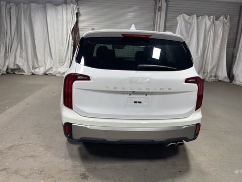 Used 2025 Kia Telluride S image 6