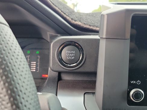 Used 2024 Toyota Tacoma SR5 AWD/4WD image 13